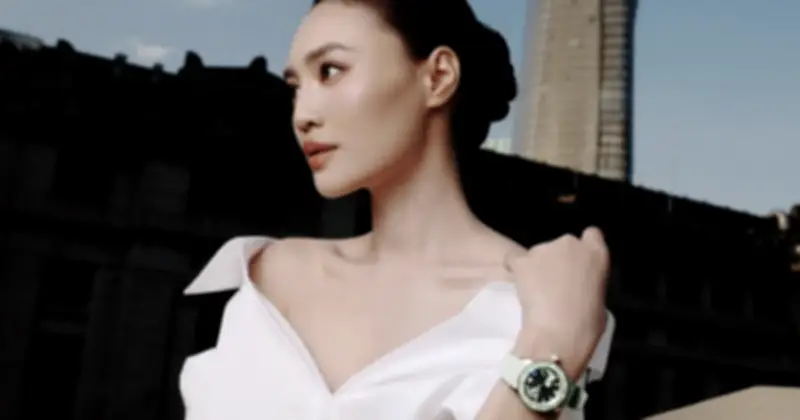 Áo Sơ Mi Trắng: Biểu Tượng Tối Giản Vượt Thời Gian Trong Tủ Đồ Phái Đẹp