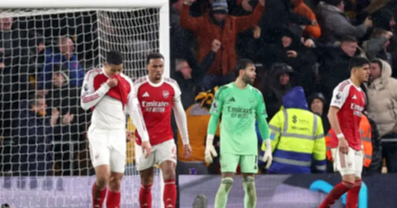 Wolves 2-2 Arsenal: Kịch tính Ngoại hạng Anh, Arsenal bỏ lỡ cơ hội vươn lên dẫn đầu