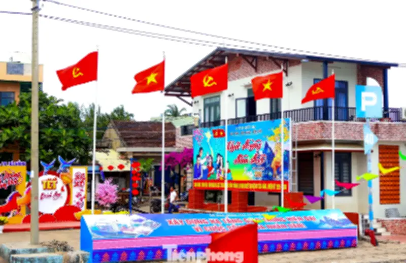 Xã đảo Tam Hải rộn ràng đón Tết với những chuyến phà đông nghịt và không khí sum vầy