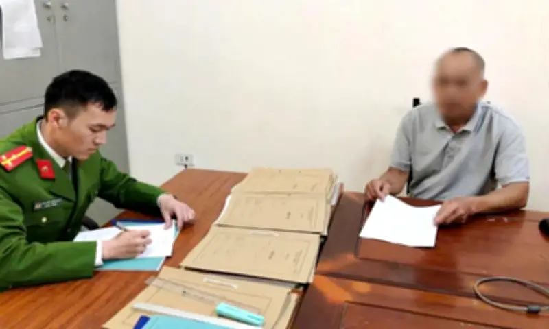 Xử Phạt Hành Vi Trông Giữ Xe Trái Quy Định Tại Lễ Hội Chùa Phật Tích