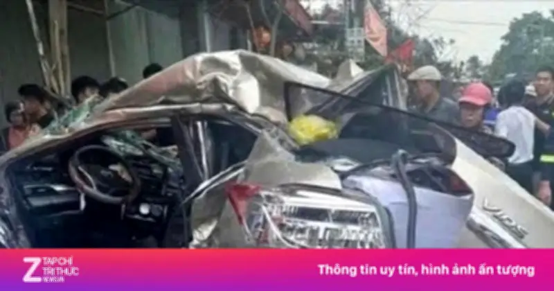 Xe Con Bẹp Dúm Sau Va Chạm Với Xe Bồn Tại Ninh Bình, 3 Người Thương Vong