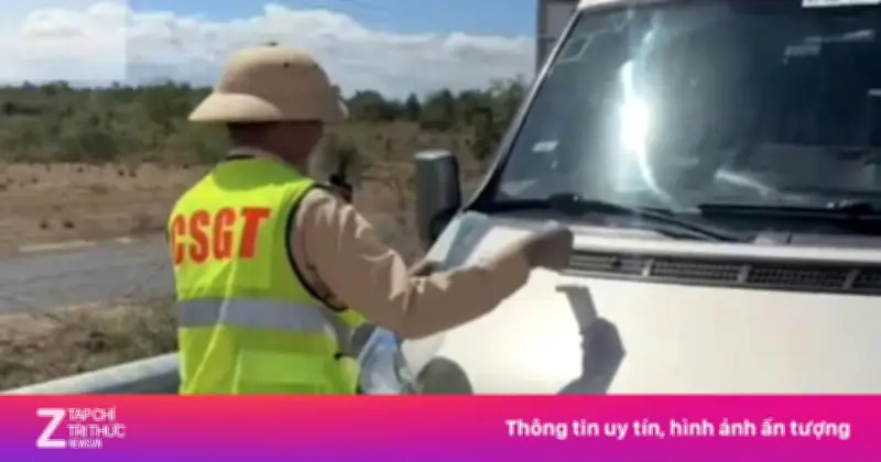 Xe khách chở vượt 12 người trên cao tốc Phan Thiết - Dầu Giây, tài xế và chủ xe bị phạt 90 triệu đồng