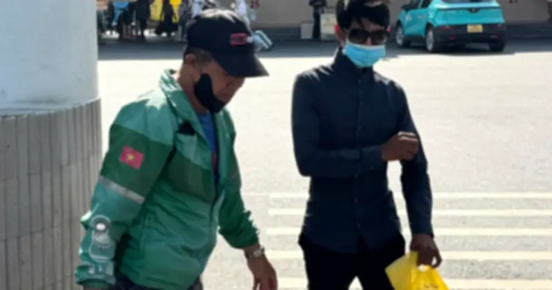 Xe ôm truyền thống Sài Gòn: Lựa chọn giữa bám trụ và buông tay giữa thời đại công nghệ