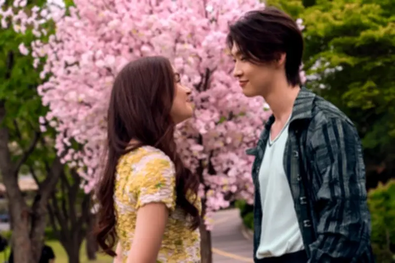 XO, Kitty Mùa 3: Mở Màn Kỳ Nghỉ Hè, Năm Học Cuối Và Hành Trình Tình Cảm Đầy Bất Ngờ