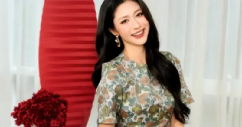 Xu hướng váy dài 2026: Từ denim đến gấm, tối giản đến cổ điển