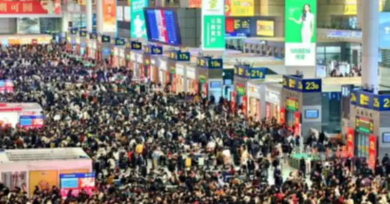 Xuân Vận 2026: Hơn 1,4 Tỷ Lượt Di Chuyển Trong Tuần Đầu, Cảnh Tượng Ga Tàu Chật Kín Người