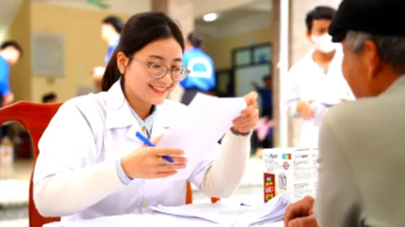 Y Học Cổ Truyền Được Đẩy Mạnh Phát Triển Song Hành Với Y Học Hiện Đại