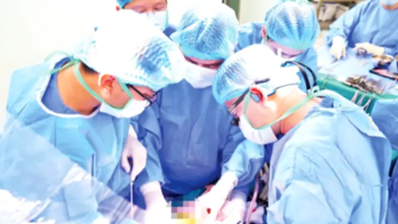 Y học Việt Nam lập kỳ tích: Chia một lá gan cứu sống hai bệnh nhân