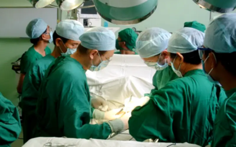 Y Tế Việt Nam: Kỳ Tích Chi Phí Thấp Và Áp Lực Nghẹt Thở Của Người Thầy Thuốc