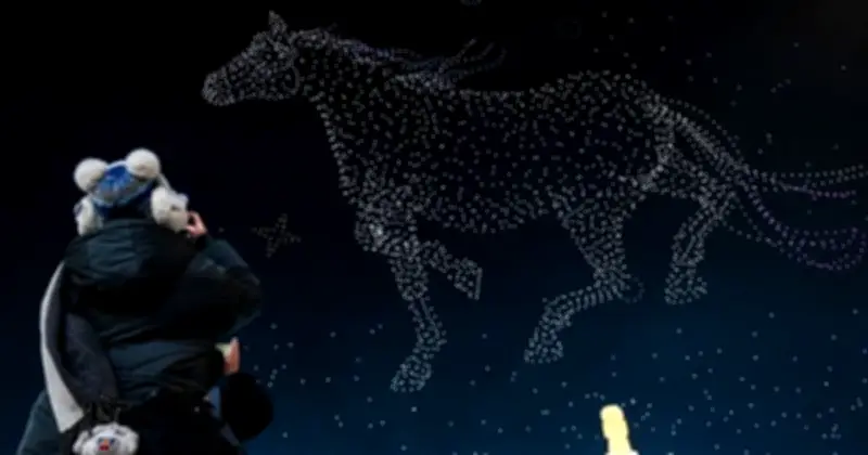 Năm Bính Ngọ 2026: AI Dự Báo Biến Động Lớn Từ Khí Hậu Đến Văn Hóa