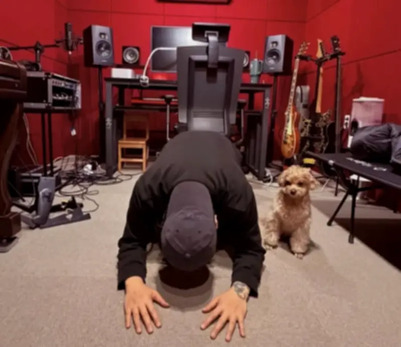 Yoon Do Hyun gửi lời chúc Tết, chia sẻ tình hình sức khỏe và hoãn concert