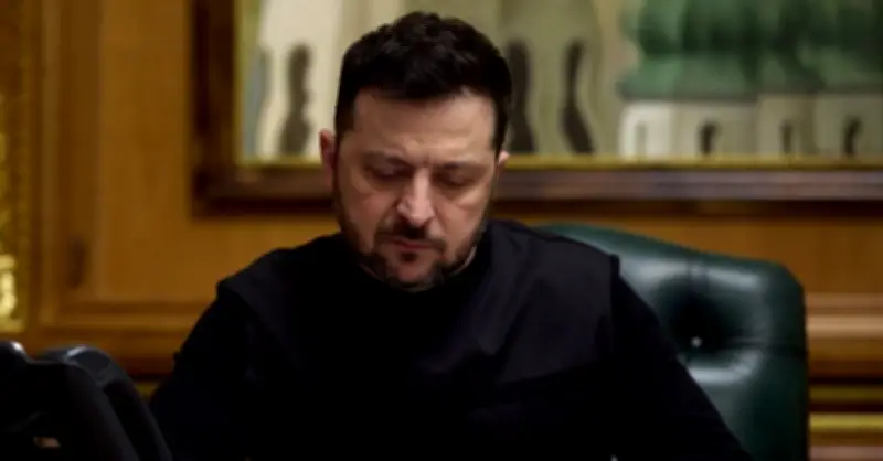 Zelensky khẳng định Ukraine không muốn vũ khí hạt nhân, điện đàm với Trump trước đàm phán