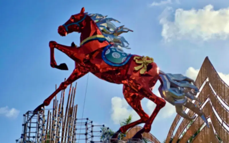 Đường Hoa Xuân Tuy Hòa 2026: 'Song Mã Tương Phùng' Rực Rỡ Chuẩn Bị Khai Mạc