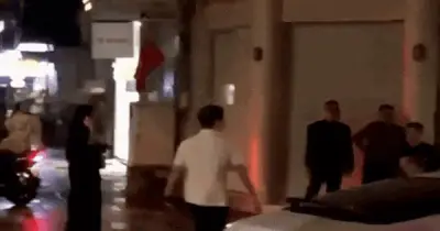 Xô xát sau va chạm Bentley và xe 7 chỗ ở trung tâm TP.HCM, công an điều tra