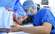 Bé trai khỏe mạnh chào đời sau ca thông tim bào thai thứ 12 thành công tại TP.HCM