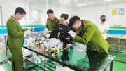 Bắc Ninh: Đường dây sản xuất thực phẩm chức năng giả Fucoidan bị triệt phá, 10 bị can khởi tố