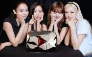 BlackPink Lập Kỷ Lục 100 Triệu Subscriber, Nghệ Sĩ Âm Nhạc Đầu Tiên Trên YouTube