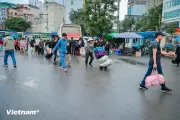 Bến xe cửa ngõ thủ đô ùn tắc sau kỳ nghỉ Tết, người dân đổ về làm việc