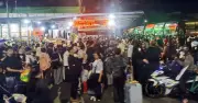 Bến Xe Miền Tây Chật Kín Người Về Quê Ăn Tết Giữa Đêm Khuya