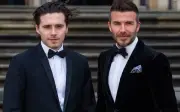 Brooklyn Beckham che hình xăm tri ân cha mẹ nhưng vẫn đeo đồng hồ 250.000 bảng Anh