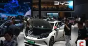 BYD đối mặt thách thức lớn sau khi vượt mặt Tesla, cổ phiếu lao dốc 40%