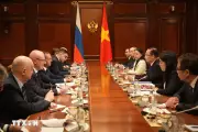 Đặc phái viên Tổng Bí thư Tô Lâm gặp gỡ lãnh đạo các chính đảng Nga