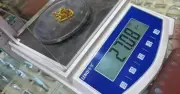 Cửa hàng vàng Trung Quốc bị phạt nặng vì dùng cân gian lận, 'ăn bớt' 9g vàng của khách