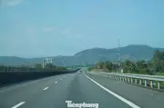 Cao tốc Đà Nẵng - Quảng Ngãi vắng vẻ bất thường trong ngày cận Tết
