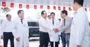 Chủ tịch TP.HCM thăm Bệnh viện Chợ Rẫy, nhấn mạnh phát triển y tế chất lượng cao