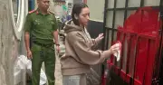 Công an bắt tạm giam nghi phạm tạt sơn nhà người yêu cũ ở Bình Thạnh