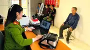Công an Thanh Hóa tích cực hỗ trợ người dân làm thủ tục căn cước dịp Tết Bính Ngọ