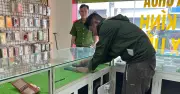 Công An TP.HCM Truy Bắt Đối Tượng Trộm Sạch Cửa Hàng Điện Thoại Sau 3 Giờ