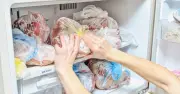 Cảnh báo từ chuyên gia: Thịt lợn để tủ đông quá lâu có thể gây hại sức khỏe