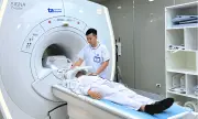 Cảnh báo: Triệu chứng đột quỵ dễ nhầm với say rượu, bác sĩ chỉ cách phân biệt
