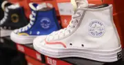 Converse chao đảo, doanh số thấp nhất 15 năm, nhân viên làm việc tại nhà chờ sa thải