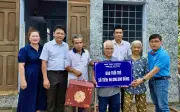 Cặp vợ chồng già ở Đắk Lắk có nhà mới nhờ sự hỗ trợ của bạn đọc báo Tuổi Trẻ