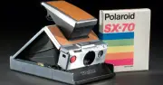 Câu hỏi ngây thơ của bé gái 3 tuổi khai sinh máy ảnh Polaroid