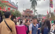 Cuối kỳ nghỉ Tết 2026, Phủ Dầy Ninh Bình vẫn tấp nập dòng người lễ bái