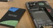 EU Bắt Buộc Smartphone Phải Có Pin Tháo Rời Từ 2027, Thay Đổi Thiết Kế Toàn Cầu?