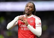 Eze lập cú đúp, Arsenal đánh bại Tottenham 3-1 trong trận derby London nảy lửa