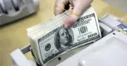 Giá USD tự do tăng nhẹ trong khi ngân hàng nghỉ Tết, thị trường thế giới biến động