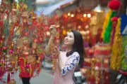 Giới trẻ mong muốn thay đổi những gì trong cách đón Tết truyền thống?
