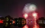 Hà Nội Bắn Pháo Hoa Đón Tết Bính Ngọ 2026 Với 31 Điểm Trên Toàn Thành Phố