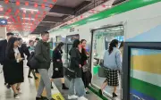 Hà Nội miễn phí vé metro và 128 tuyến buýt 9 ngày Tết, phục vụ đến 2h sáng mùng 1