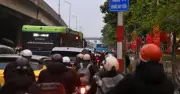 Hà Nội ùn tắc nghiêm trọng trước Tết Bính Ngọ 2026, người lao động nghỉ 9 ngày