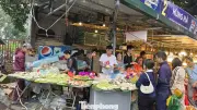 Hà Nội tăng cường kiểm tra an toàn thực phẩm dịp Tết 2026, vẫn còn thực phẩm 'phơi trần' tại di tích