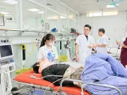 Hệ thống y tế hoạt động không ngừng nghỉ trong Tết, hỗ trợ hàng trăm nghìn người