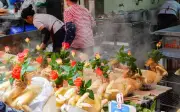 Chợ Hàng Bè Nhộn Nhịp Ngày Ông Công Ông Táo, Gà Luộc Lên Giá Trên 1 Triệu Đồng
