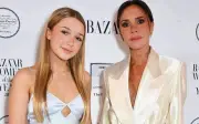 Harper Beckham: Dấu ấn thời trang thừa hưởng từ mẹ Victoria tại lễ trao giải