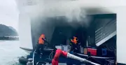 Hải Phòng: Dập tắt cháy tàu du lịch nghỉ đêm tại Cát Bà, 15 người an toàn